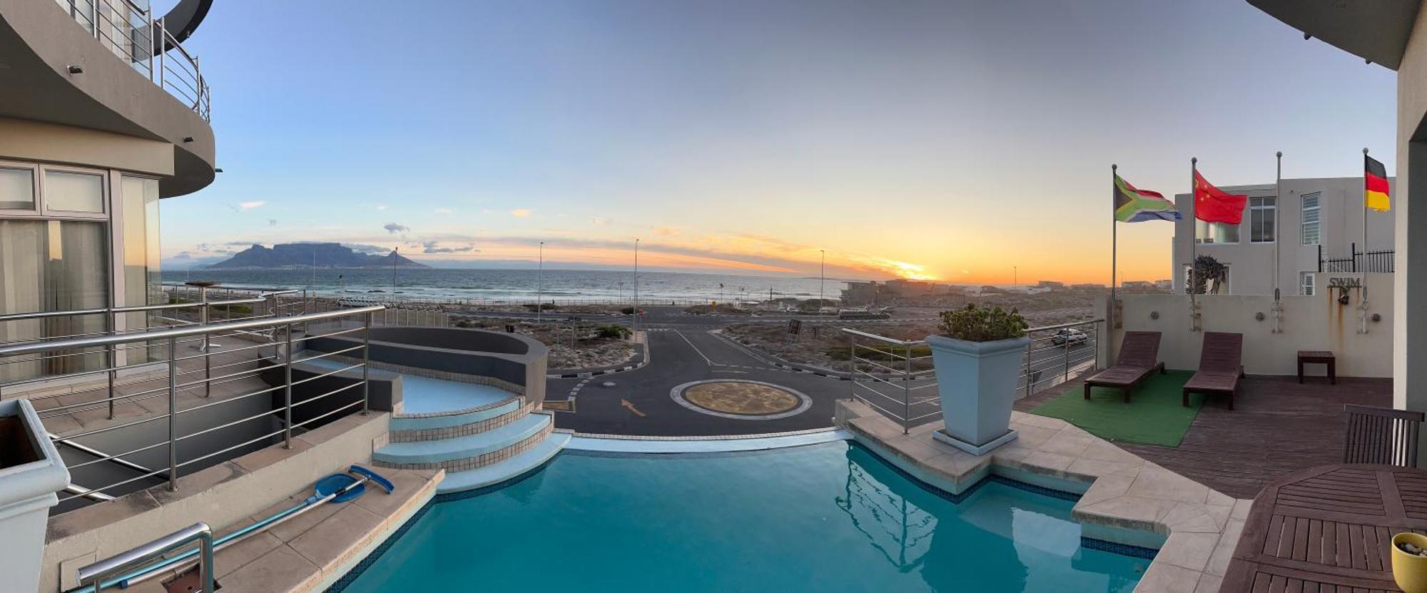 Oceansnest Guest House Bloubergstrand Kültér fotó
