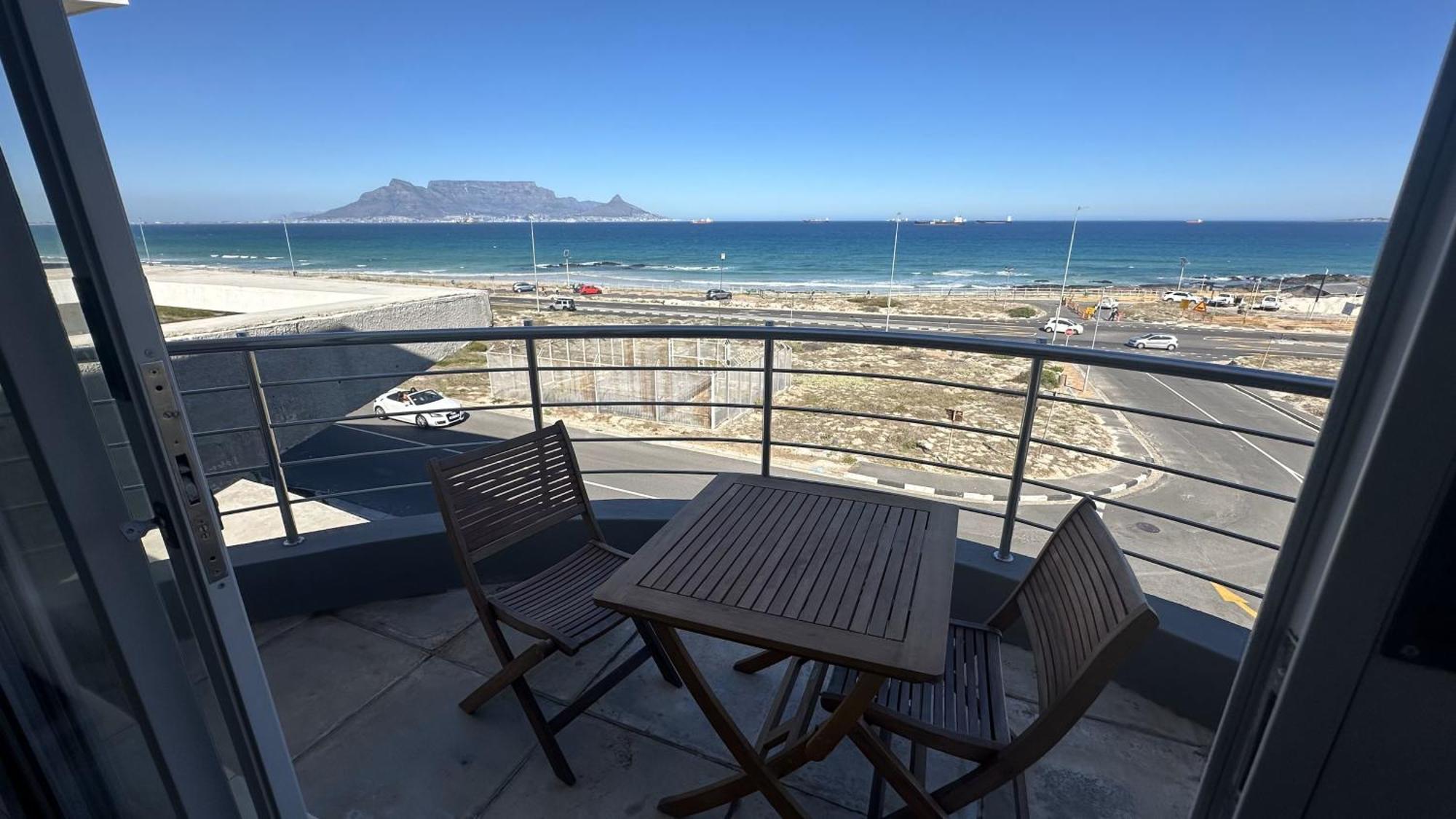 Oceansnest Guest House Bloubergstrand Kültér fotó
