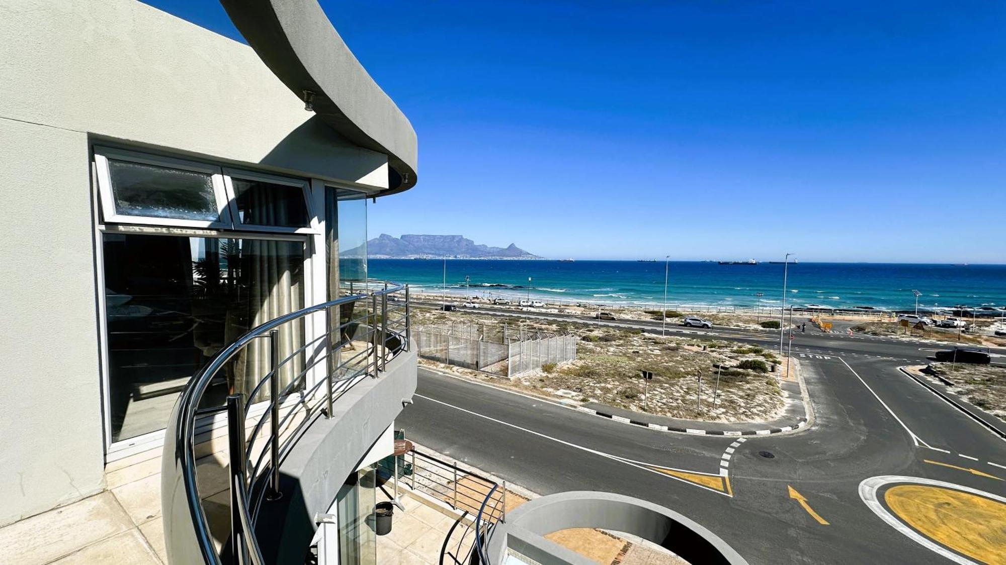 Oceansnest Guest House Bloubergstrand Kültér fotó