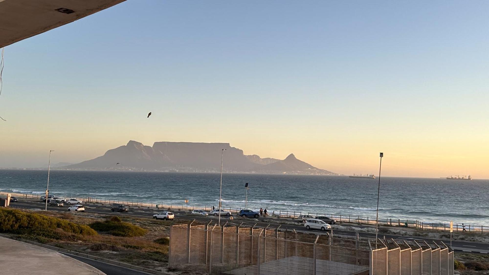 Oceansnest Guest House Bloubergstrand Kültér fotó