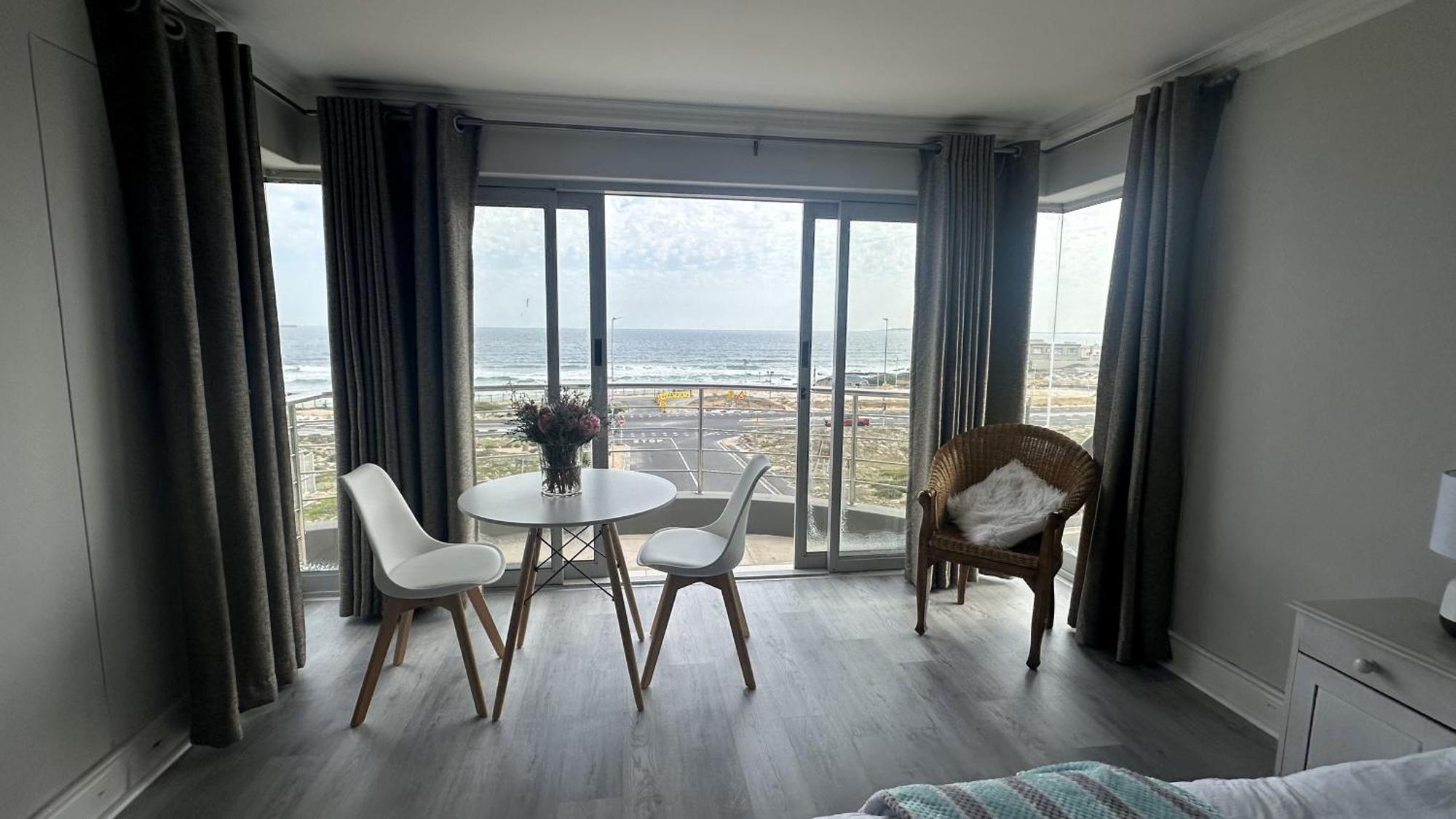 Oceansnest Guest House Bloubergstrand Kültér fotó