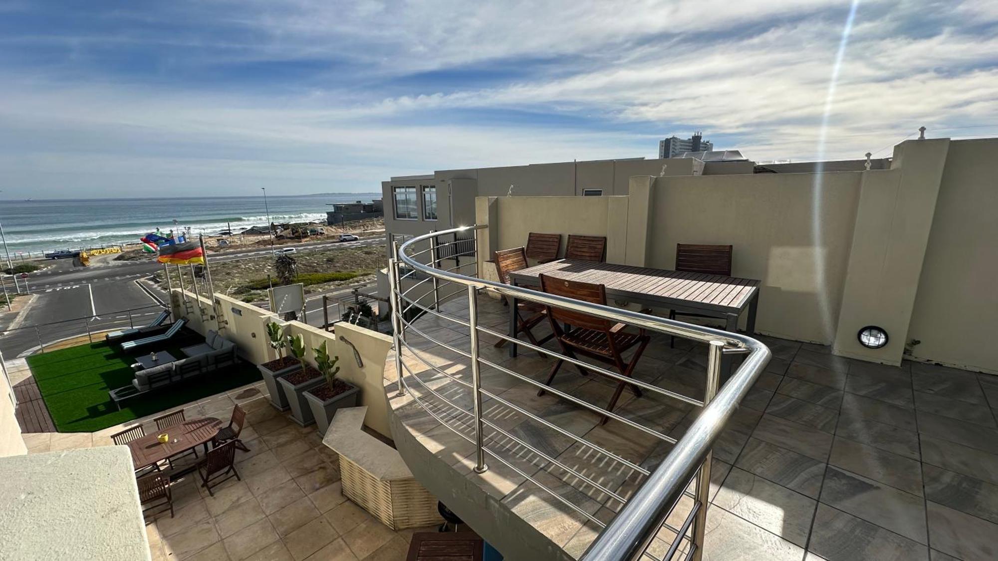 Oceansnest Guest House Bloubergstrand Kültér fotó